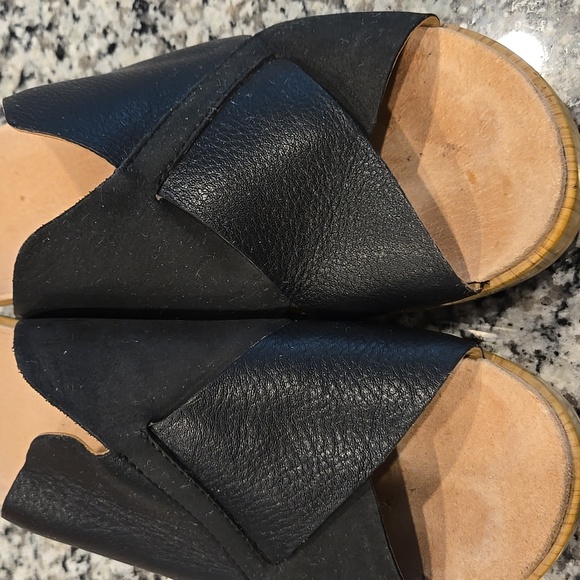 DANSKO MIRI BLACK LEATHER SANDALS. SIZE 37 = US 6 1/2 -7. - Picture 9 of 12